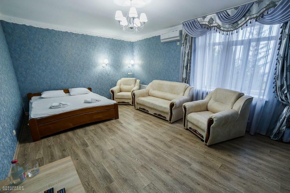 Отель Гостинний Двір Bar  Экстерьер фото