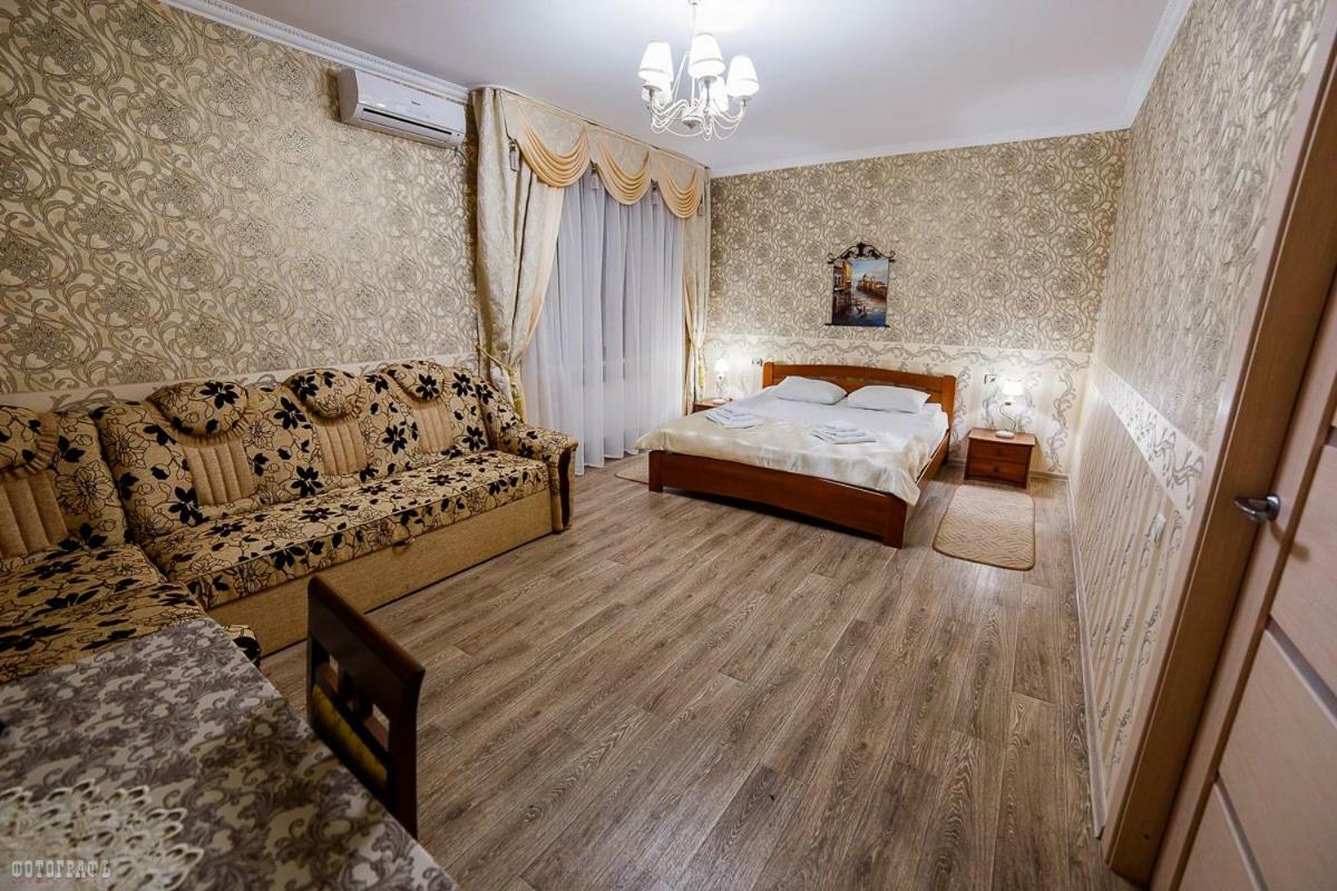 Отель Гостинний Двір Bar  Экстерьер фото