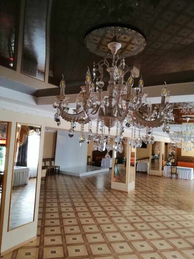 Отель Гостинний Двір Bar  Экстерьер фото